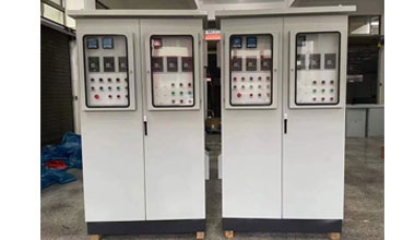 浙江威柜電氣有限公司是一家集研發(fā)、生產(chǎn)、銷售為一體的生產(chǎn)制造企業(yè),產(chǎn)品主要涉及框架型材控制柜,仿威圖控制箱,操作臺,仿威圖柜,仿威圖機(jī)柜,不銹鋼機(jī)柜等中高端鈑金產(chǎn)品。威柜電氣出品必出精品，這不又一批仿威圖柜發(fā)走！